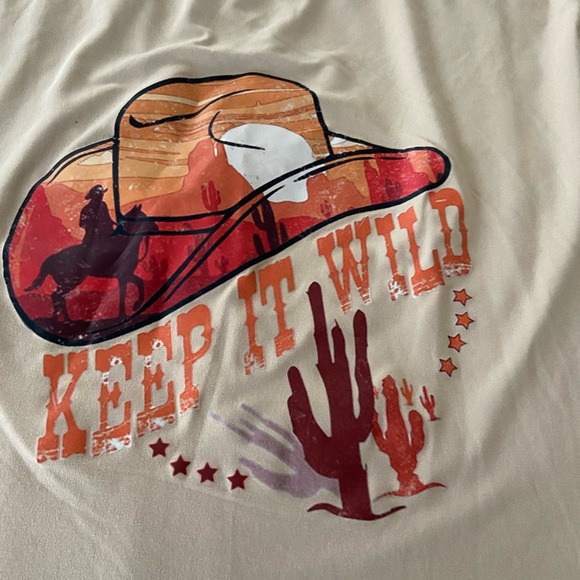 NWOT Keep it Wild SHIRT - Picture 2 of 3
